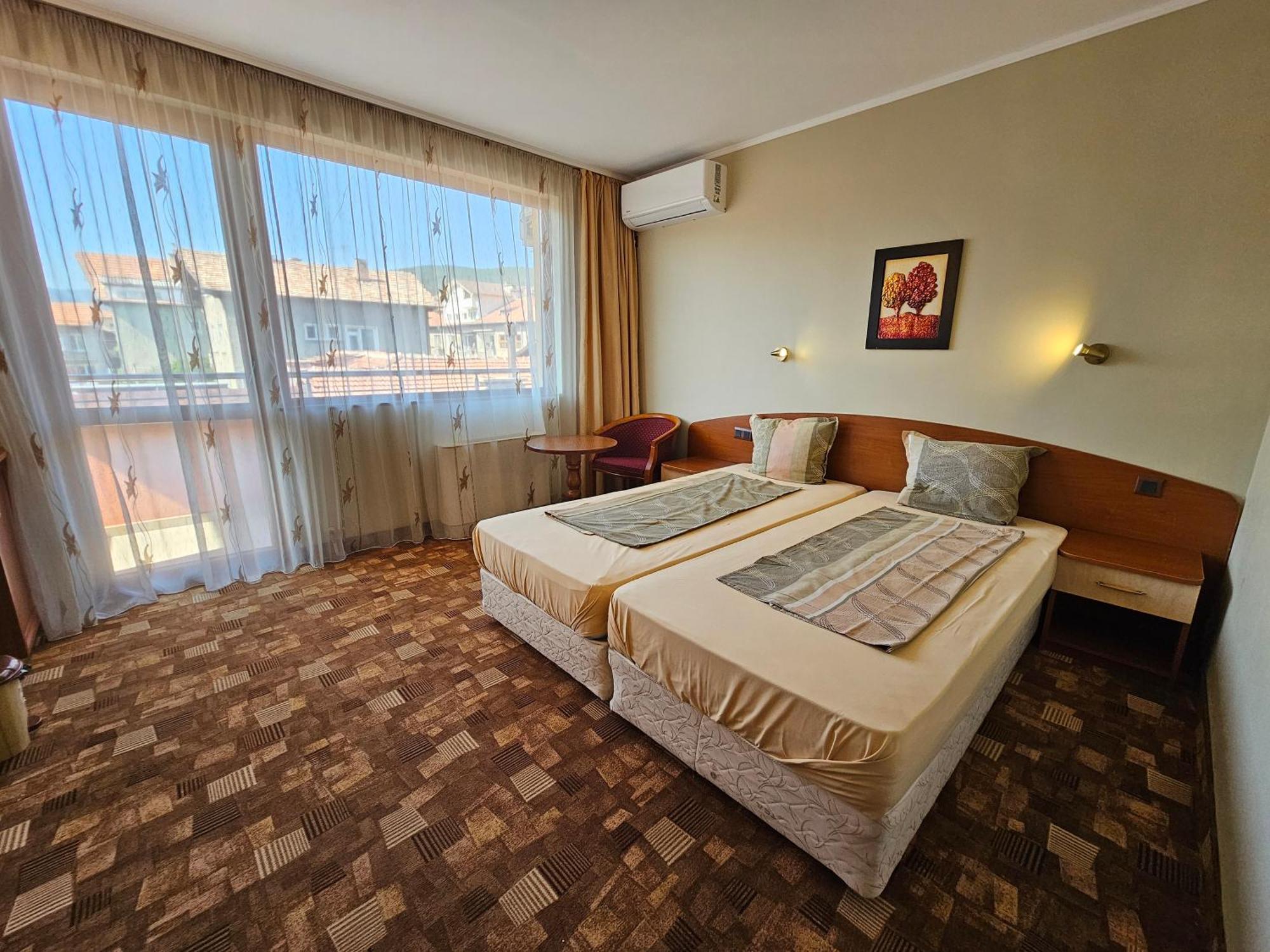 Family Hotel Jeri Velingrad Esterno foto